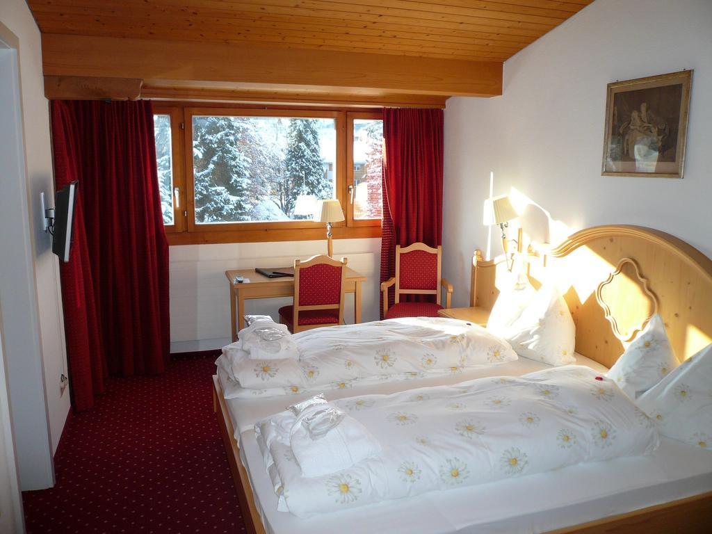 Hotel Cresta Flims Habitación foto